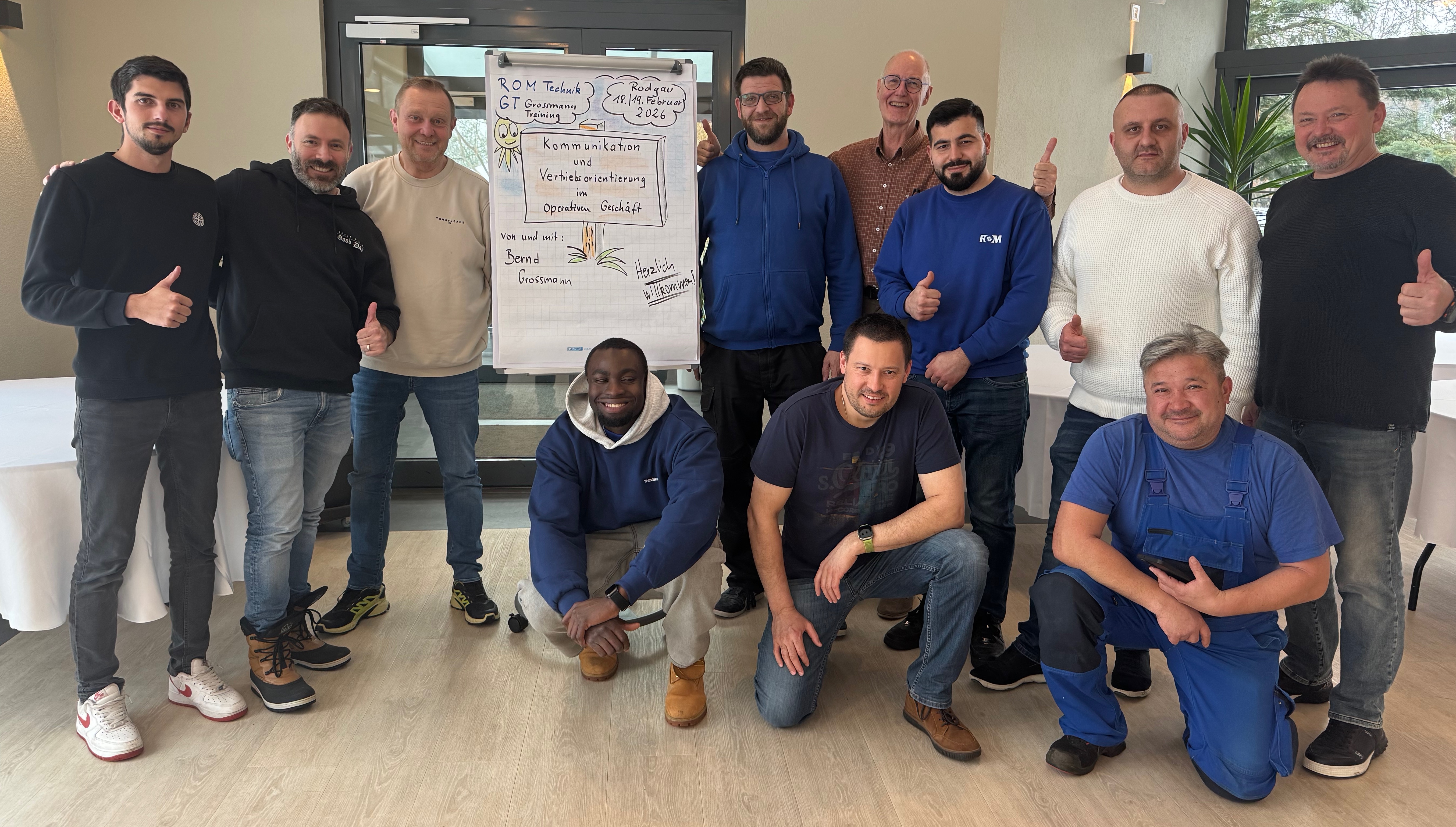 Team aus einem Entwicklungsformat für technische Niederlassungen